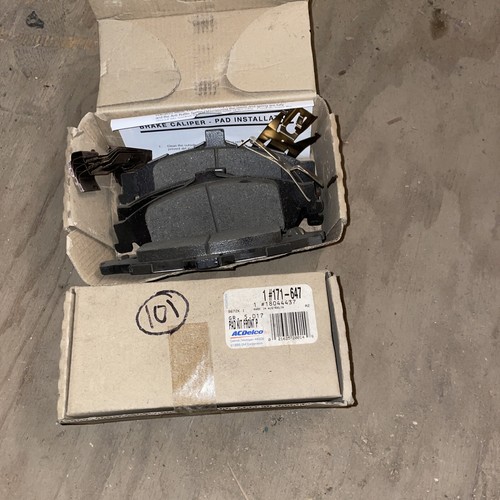 Front Disc Brake Pad Set for 13-16 DODGE DART ACDelco 171647 GENUINE OEM NEW