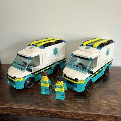 LEGO CITY: Emergency Ambulance (60451) 2 in 1