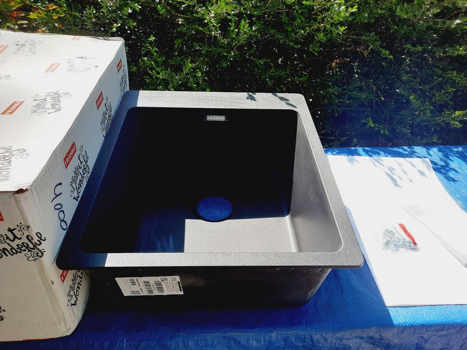 Franke MAG61015-MBK Maris 17-5/16" Undermnt 1 Lavabo Granito Kit. Fregadero negro *NUEVO Foto 3 de 4