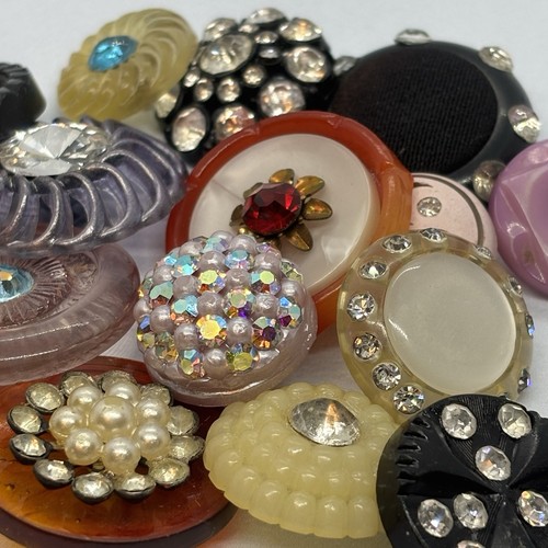 15 VINTAGE EARLY PLASTIC buttons w/ RHINESTONES Fancy Multi Color