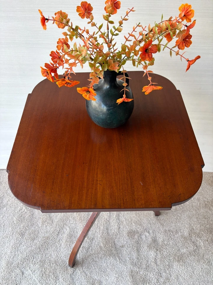 Mesa auxiliar pedestal federalista vintage del siglo XIX soporte para velas caoba Foto 3 de 4