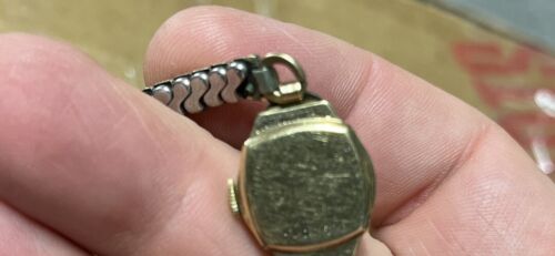 Orologio Donna Vintage Bulova 10K Laminato Meccanico FUNZIONA BENISSIMO - Foto 3 di 3