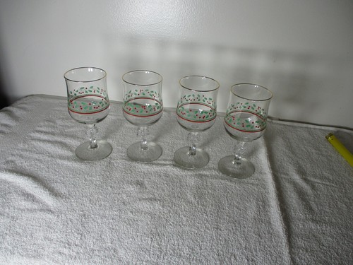 ARBY'S HOLLY BERRY BOW STEM STEMMED DRINKING GLASSES LIBBEY SET OF FOUR