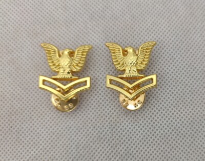 PAIR US NAVY GOLDEN BADGE COLLAR HAT PIN : E5 SECOND CLASS PETTY OFFICER SEABEE