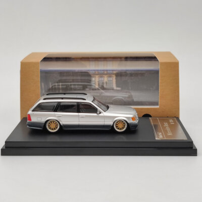 Mortal/Master Mercedes-Benz S124 Travel Edition Diecast Toys Models