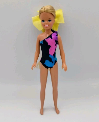 Vintage 1984 Tropical Skipper Barbie in Original Swimsuit w/ Accessory