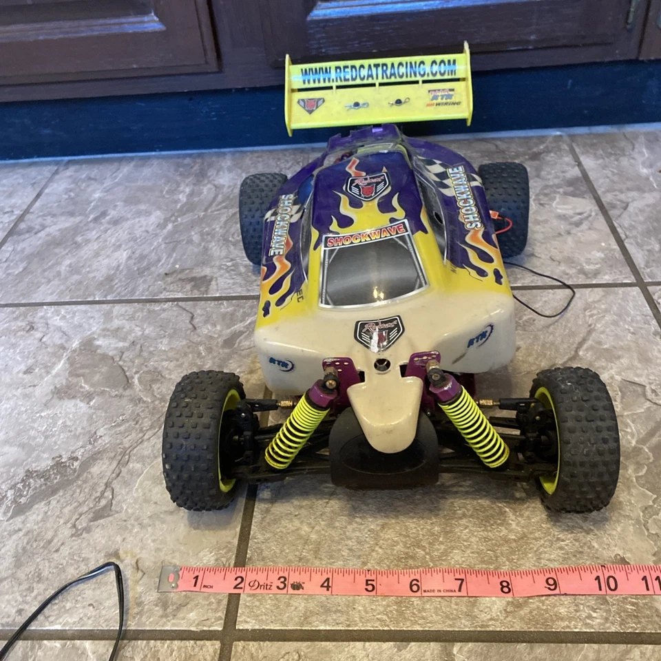 Nitro RC Remote Controlled Car, Buggy, Redcat Racing Shockwave 4wd, 1/10 - Image 4 of 4