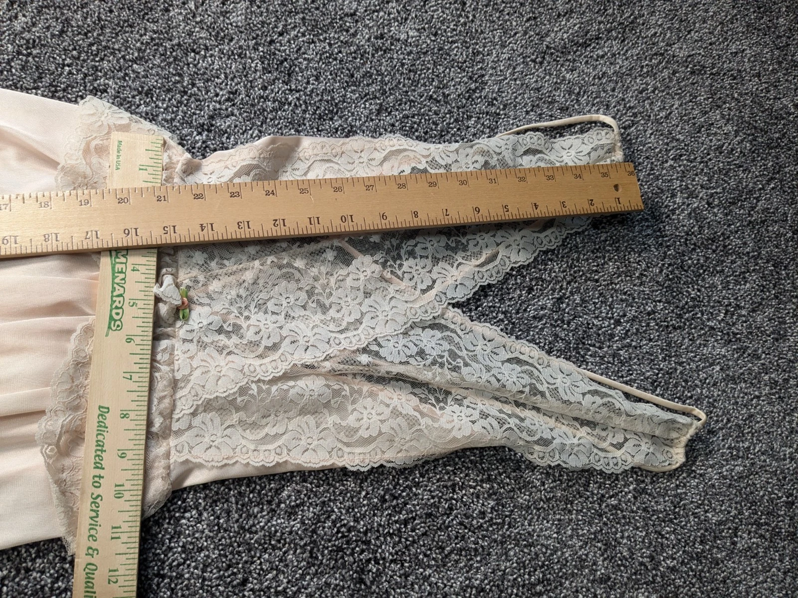 Abito da notte vintage International Boutique Undercover Wear rosa raso medio