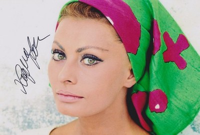 SOPHIA LOREN Original Autograph Signed 20x30 Large Photo Excellent Portrait