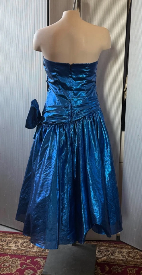 Vestido de fiesta vintage años 80 90 Zum Zum metálico iridiscente azul lamé lámina graduación Foto 4 de 4