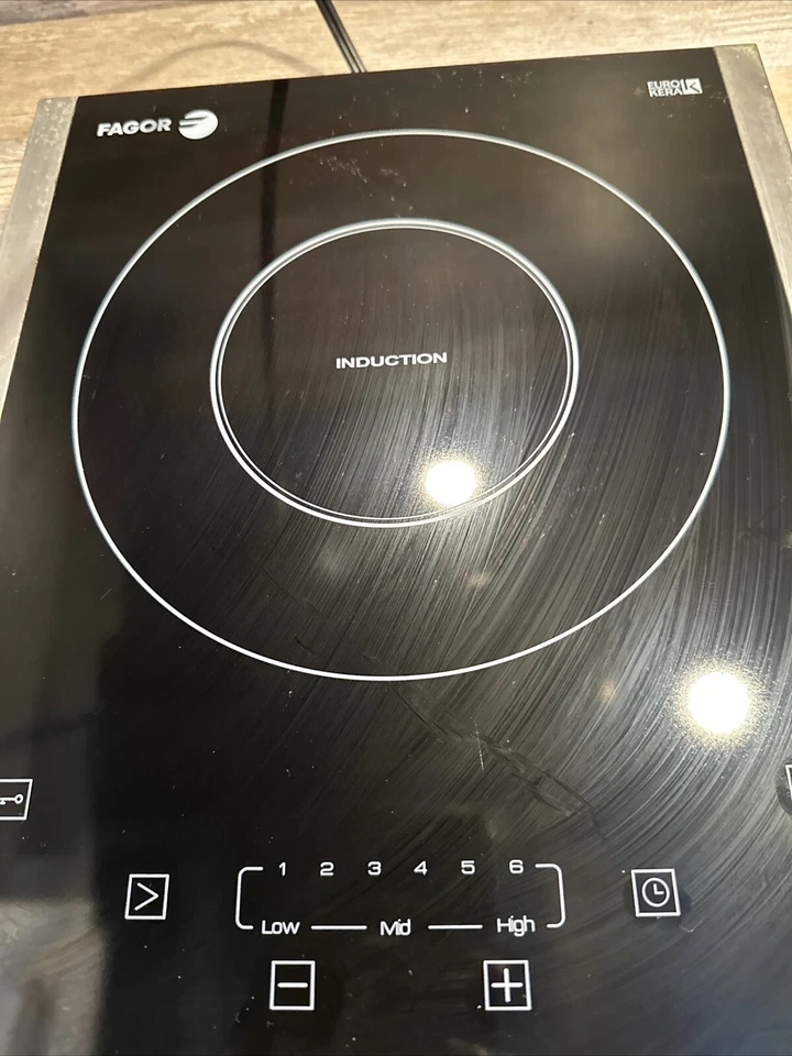 Placa de inducción portátil FAGOR 1300 vatios modelo 670040240 aprobada por UL 110 voltios Foto 3 de 4