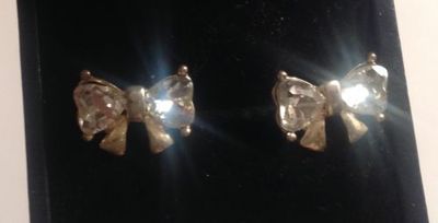 Ohrringe gebohrt Schmetterlingsknoten Herz Kristall Diamant goldfarben 3459