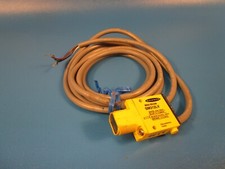 USED BANNER SM312LV, Mini Beam DC Photoelectric Sensor, Retroreflective Mode