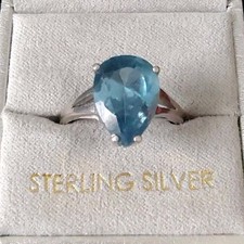 Sterling Silver Elegant Ladies Ring Size 9