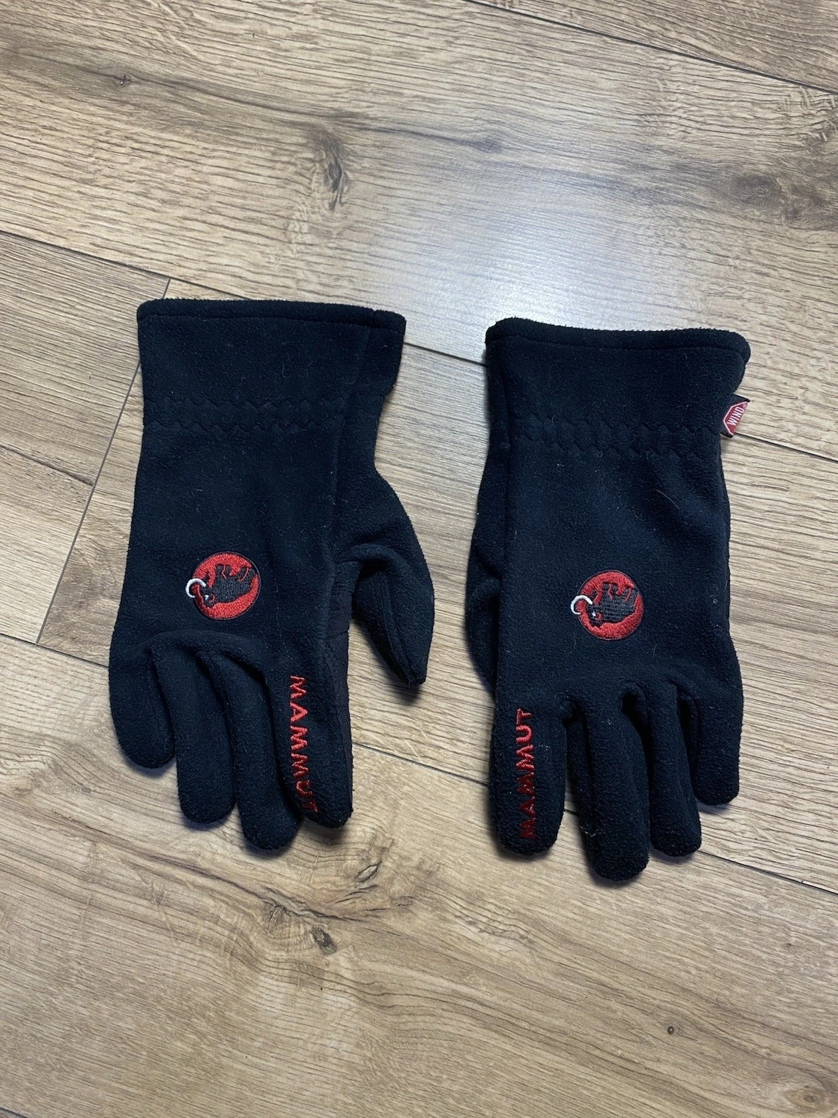 Mammut Black Fleece Winter Gloves Red Logo Size 8 M