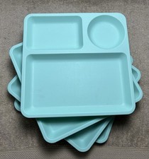 SET OF 4 MINT GREEN MELAMINE DIVIDED FOOD TRAYS NEVER USED 9.5&rdquo; X 9.5&rdquo;