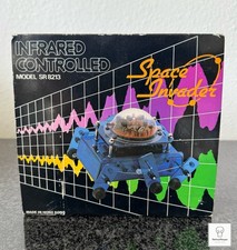 Space Invader Infrared Controlled Robot Model 8213 Vintage Toy Droid Item 33787