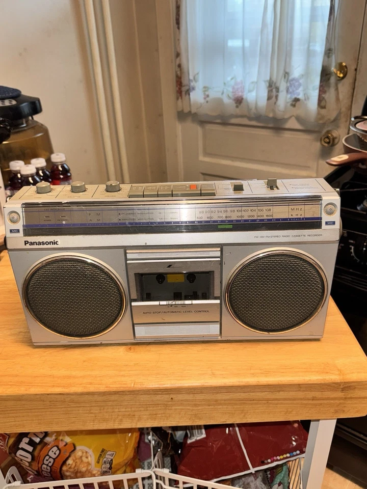 Panasonic AM FM Stereo Cassette Recorder RX 4940 - Image 2 of 4