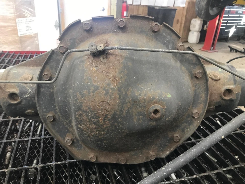 16 NISSAN NV 1500 Rear Axle Assy.(4.0L 6 cylinder)RWD Foto 2 de 3