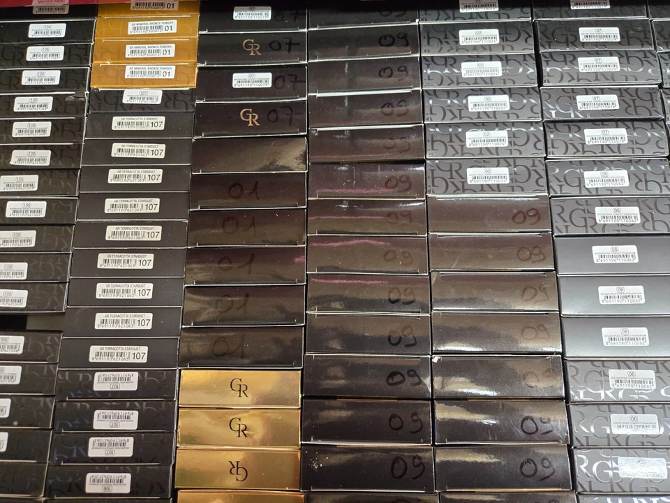 GOLDEN ROSE LOT REVENDEUR DE 100 MAQUILLAGES TEINT LEVRES EYELINER PAUPIERES - Image 2 of 4