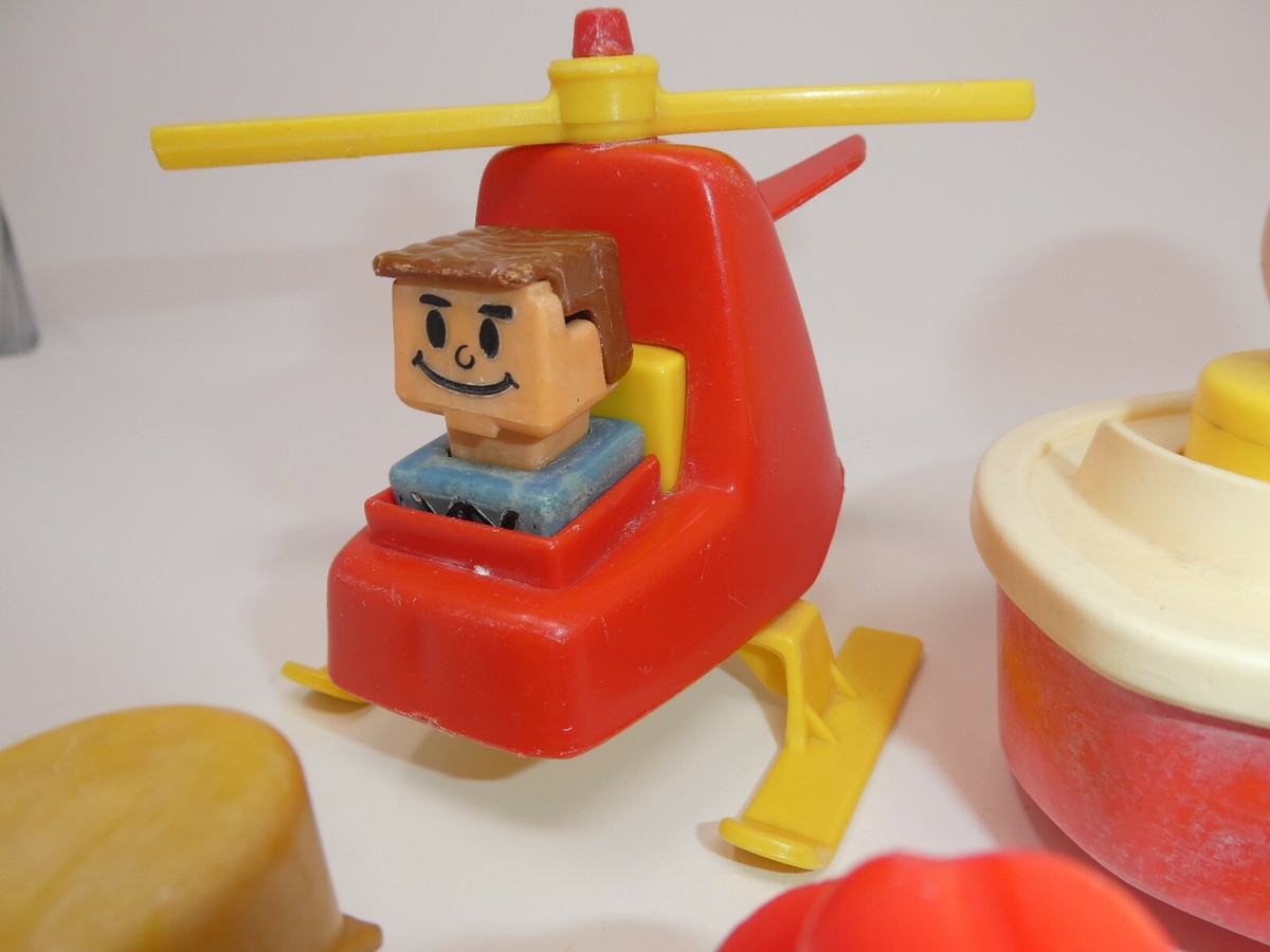 VINTAGE 1970'S FISHER PRICE & PLAYSKOOL PLASTIC PEOPLE TOYS