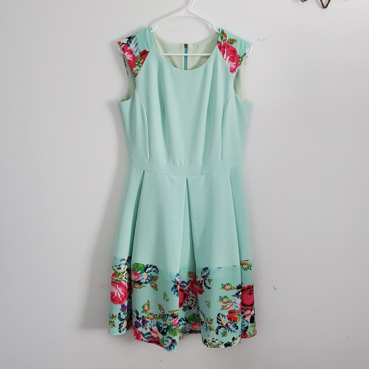 Women Sleeveless Fit & Flare Midi Dress Mint Green Pleated Size 10 Floral  Bottom | eBay