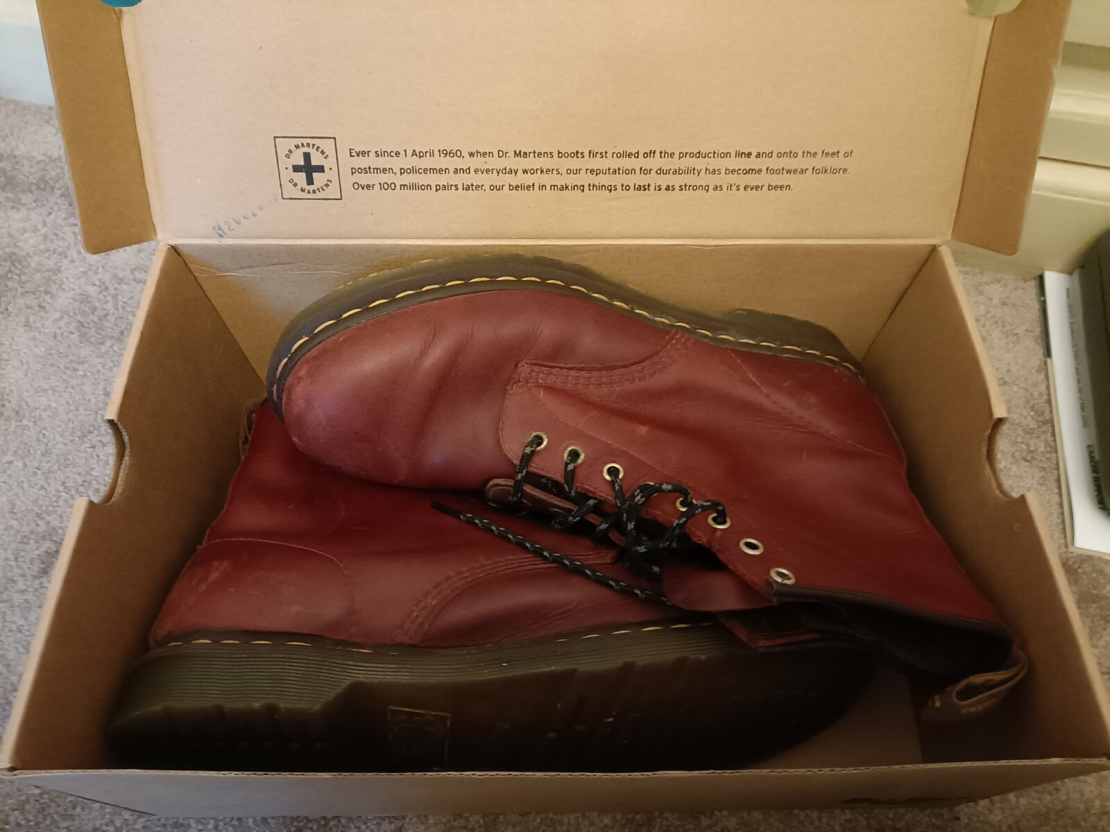 dr martens 1460 hardlife