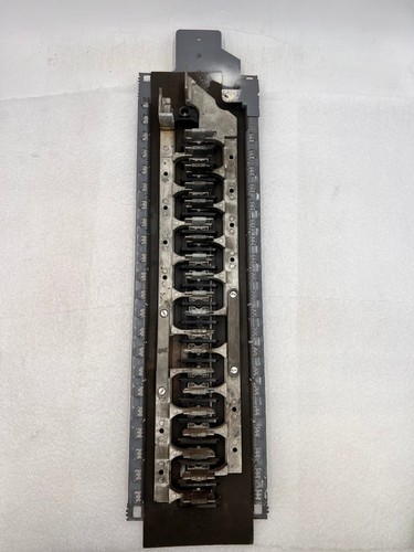 Challenger Panel Guts 200A Main Breaker 20/40 Space Split Buss