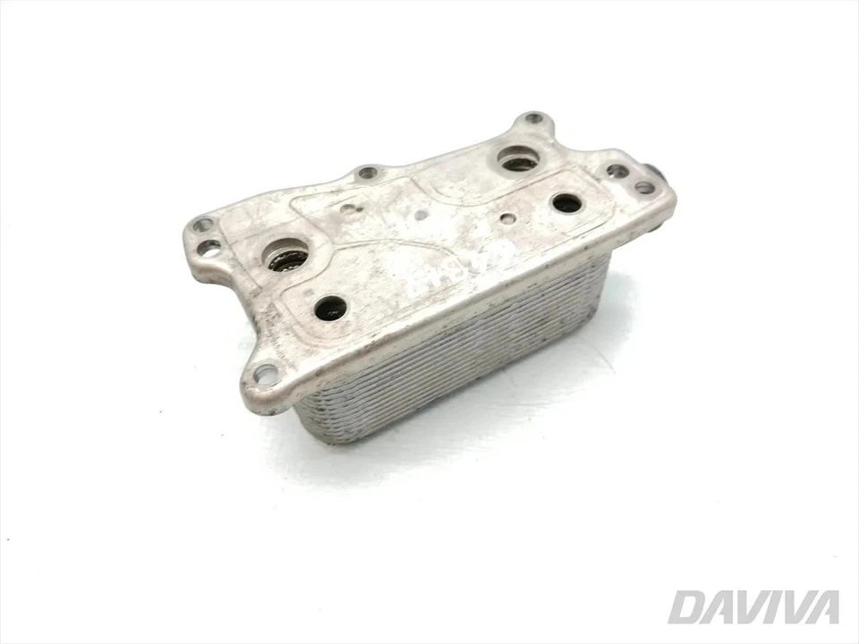 Mercedes-Benz E-Class Refroidisseur de radiateur d'huile moteur E 350 Essence - Image 2 of 4