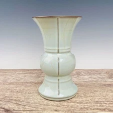 9“ China ancient circumfluence Official porcelain Emerald halberd respect bottle