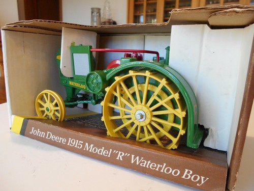 1988 Ertl 1:16 John Deere 1915 Model R Waterloo Boy Tractor, MPN 559DA, SE, NIB - Picture 5 of 12