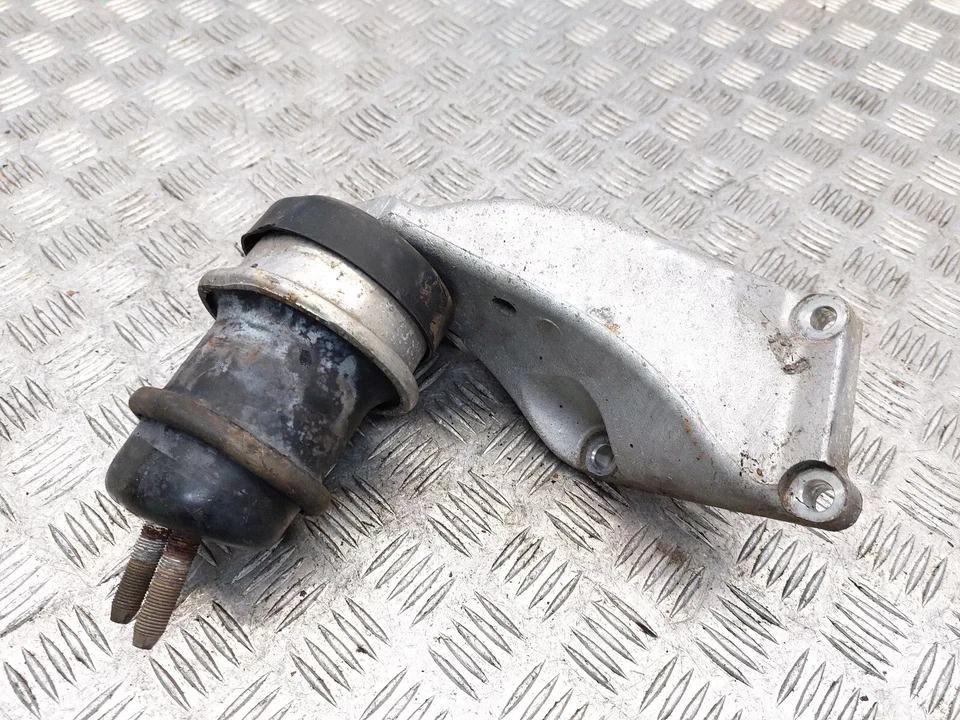 LEXUS LS600H XF40 2008 5.0 PETROL HYBRID ENGINE MOUNT BRACKET SUPPORT - Image 3 of 4