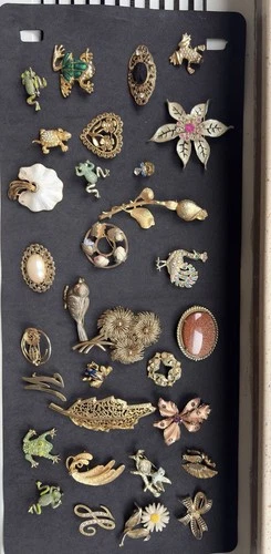 Vintage Costume Golden Rhinestone Floral Frog Enamel Brooch Pin Jewelry Lot 30+