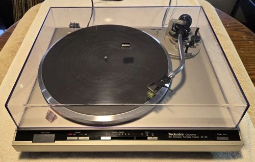Technics Direct Drive SL-Q3 Turntable, Serviced, Recapped, New Covers Available.