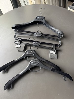 AUTHENTISCHE VERSACE SAMMLUNG MANTEL/KLEIDERBÜGEL X 5