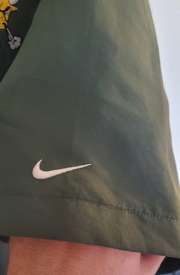 Chicago Bulls Vintage Nike FitDry Army Green Shootaround Warm Up Shirt XL - Image 4 of 4