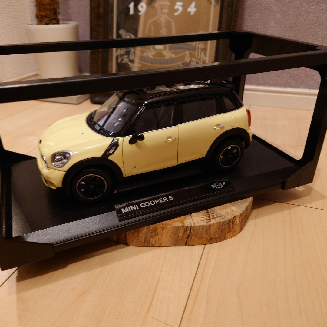 1-18スケール   ミニクーパー Mini Cooper イエロー Amazon.com: KiNSMART Mini Cooper S 5inch 1:28 Scale Die Cast