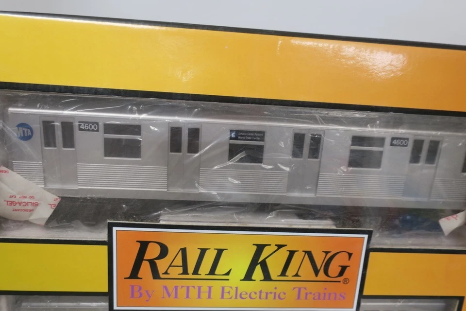 MTH RailKing 30-2163 MTA Non-Powered 2-Car Subway Add On Set O New E New York - Image 3 of 4