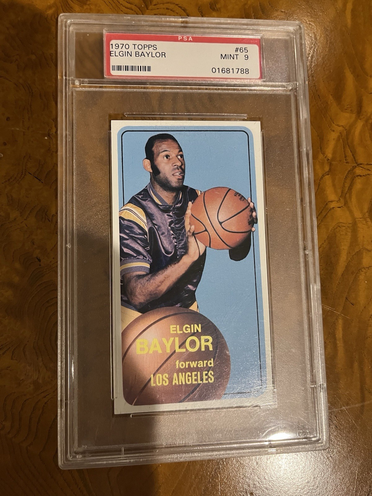 1970 Topps  basketball PSA Mint 9 Card 65 Elgin Baylor