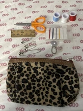 Small Simple Handy Travel Sewing Kit Thread Emergency Kit With Bag