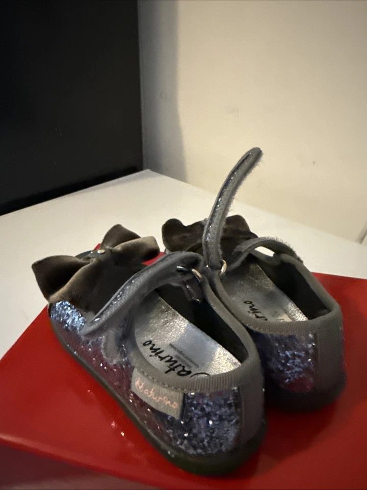 Zapatos de bebé planos con lazo nuevos Foto 2 de 3