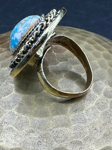 Vintage Style Blue Mohave Copper Turquoise Navajo Style Gold Tone Ring Size 7 - Picture 2 of 4