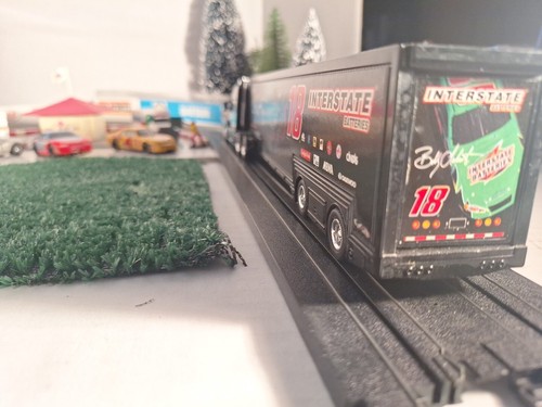 Winner's Circle Bobby Labonte NASCAR Trailer Rig - Picture 9 of 15