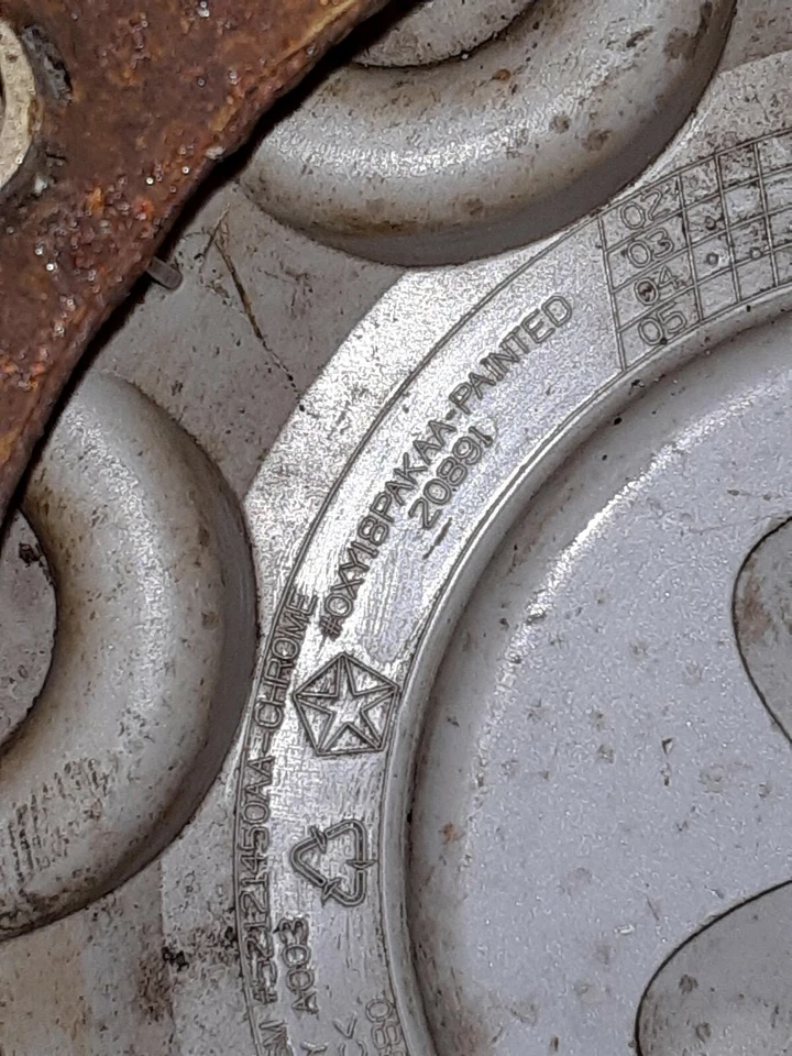  Tapa central de rueda de alta resistencia Dodge Ram 2500.3500. Pieza original OEM # OXY18PAKAA Foto 4 de 4