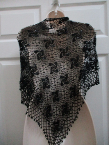 Mantón Negro Vintage Flecos Largos Estilo Victoriano Crochet Tejido Cuentas Floral - Imagen 6 de 9