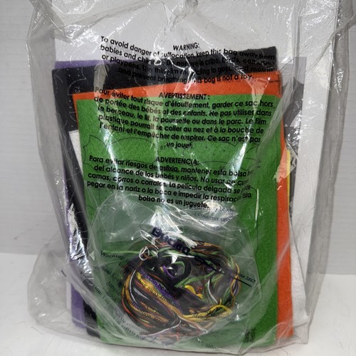 Bucilla 86563 Witch's Brew Wreath Felt Applique Kit-17" Round Halloween Decor - Picture 3 of 12
