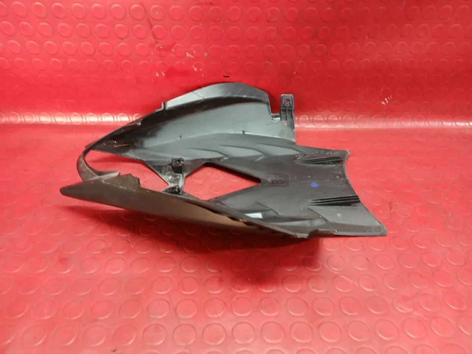 CARENA SOTTO CODONE FANALE POSTERIORE TRIUMPH 765 STREET TRIPLE RS 2017 2020 - Immagine 3 di 4