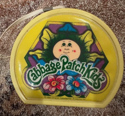 Vintage 1983 Cabbage Patch Kids AM Radio with Carrying Strap Clean battery Works