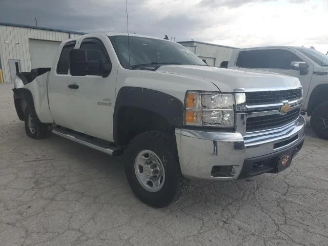 Conjunto de filtro de aire usado se adapta a: camioneta Chevrolet Silverado 2500 2009 6,6 grado A Foto 3 de 4