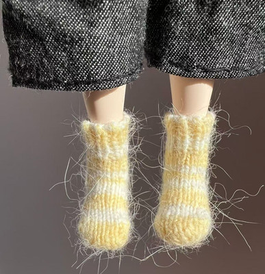 Blythe Puppensocken handgestrickte Socken Mohair gelb Socken für Ob 22 / Ob 24